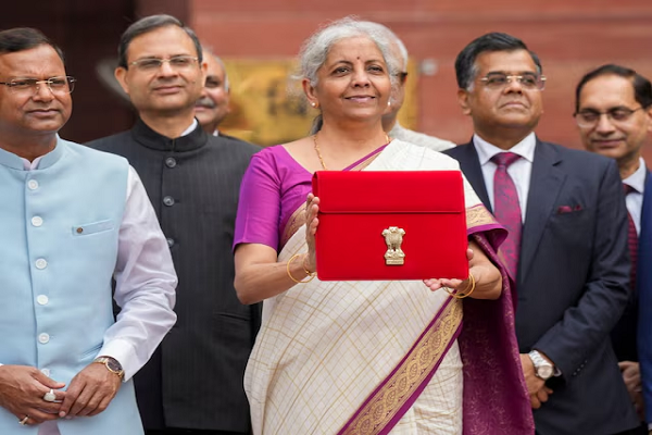 Read more about the article निर्मला सीतारमण के बजट 2024 में क्या सस्ता और क्या महंगा? एक क्लिक में पढ़ें