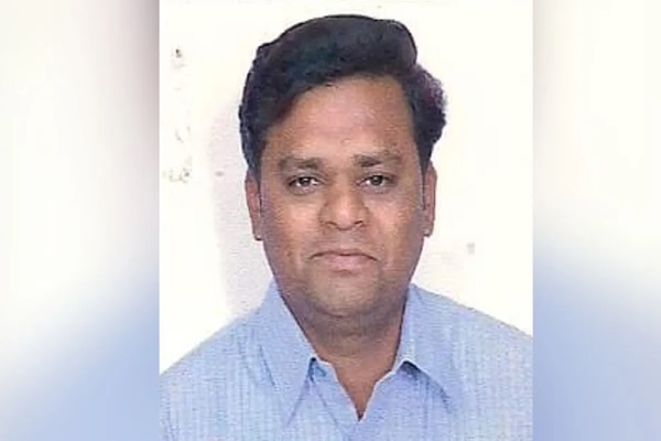 You are currently viewing घर से वॉक पर निकले Bank Manager से पहले मांगा मोबाइल हॉट स्पॉट, फिर कर दिया ये बड़ा कांड