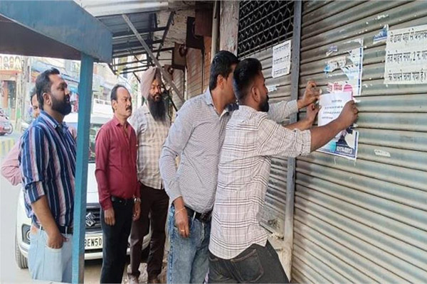 Read more about the article जालंधर निगम की बड़ी कार्रवाई: ढाई लाख किराया बकाया, इस इलाके में 2 दुकानें सील
