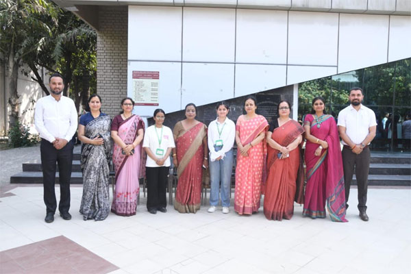 Read more about the article HMV की B.Sc सेमेस्टर-5 की छात्राओं ने किया शानदार प्रदर्शन