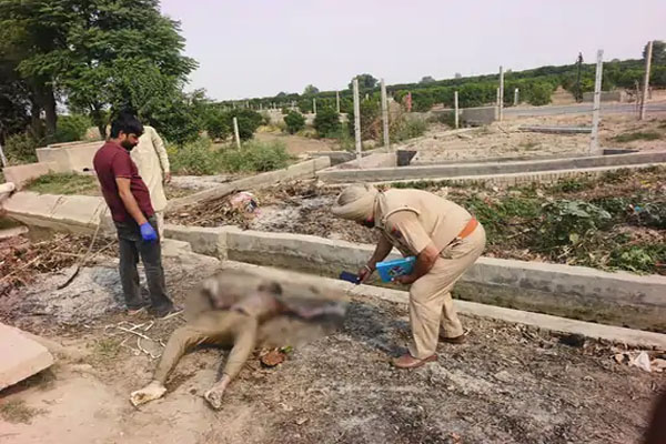 You are currently viewing पंजाब में नहर से युवक की लाश मिलने से मचा हड़कंप, बाएं हाथ का अंगूठा और दो उंगलियां गायब; चार दिन बाद भी नहीं हो सकी शिनाख्त