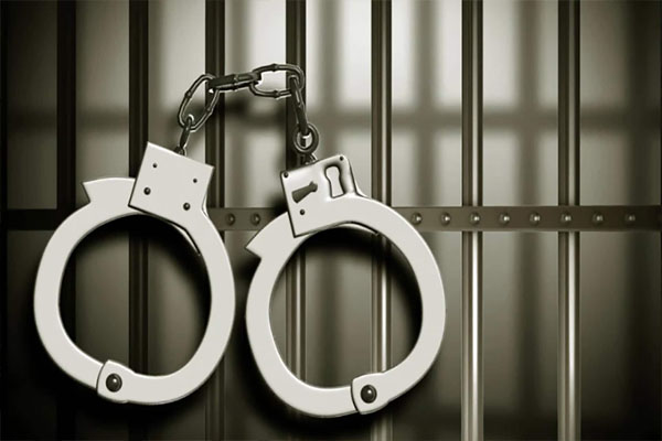 You are currently viewing जालंधर में गुजरात पुलिस का एक्शन: साइबर फ्रॉड का आरोपी गिरफ्तार, फोन से मिले भारत-पाक युद्ध के संदिग्ध वीडियो; करोड़ों के लेनदेन का खुलासा