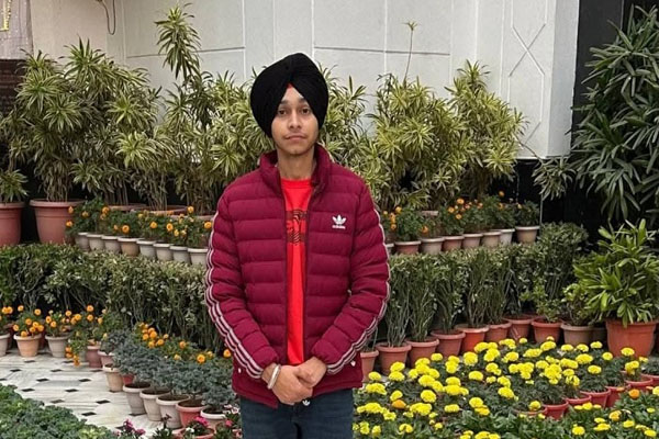 Read more about the article बिहार में MBBS करने वाले पंजाब के छात्र ने समाप्त की जीवन लीला, हॉस्टल में फंदे से लटकती मिली लाश