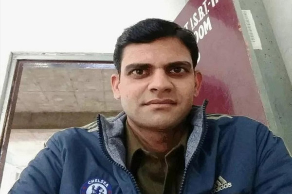 You are currently viewing चंडीगढ़ में तेज रफ्तार BMW ने साइकिल सवार पुलिसकर्मी को रौंदा, मौके पर हुई मौत; आरोपी फरार