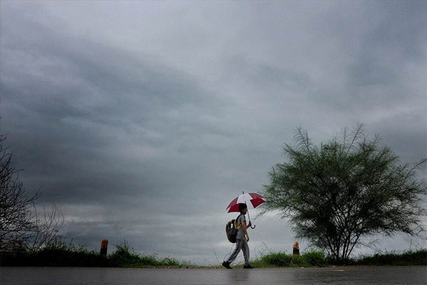 Read more about the article Weather Alert: पंजाब में गर्मी से मिलेगी राहत, मौसम विभाग ने कई जिलों के लिए जारी किया येलो अलर्ट; 9 जिलों में तापमान 40 डिग्री के पार