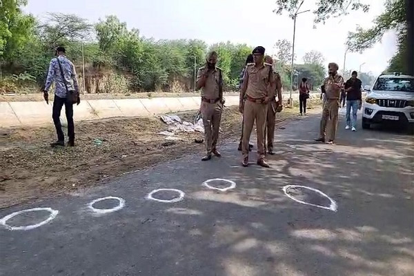 Read more about the article पुलिस पुलिस और बदमाशों के बीच मुठभेड़, गोलीबारी में ASI और दो बदमाश घायल; लूट के आरोपी को पकड़ने गई थी टीम