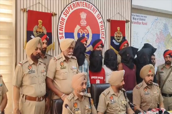 You are currently viewing जालंधर पुलिस ने फिरौती गिरोह का किया भंडाफोड़, मुठभेड़ में एक घायल; 8 आरोपी गिरफ्तार