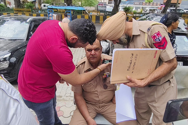 Read more about the article जालंधर में शादी के दो महीने बाद युवक ने की आत्महत्या, जहर खाकर दी जान; इस कारण उठाया खौफनाक कदम