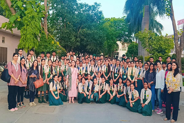 Read more about the article Swami Mohan Dass Model School के छात्रों की रोमांचक एक दिवसीय यात्रा, शिक्षा और मनोरंजन का संगम