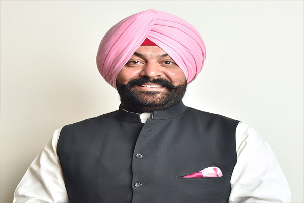 Read more about the article कांग्रेस से निलंबित विधायक विक्रमजीत सिंह चौधरी की आज हो सकती है वापसी, पार्टी प्रधान से मिली हरी झंडी