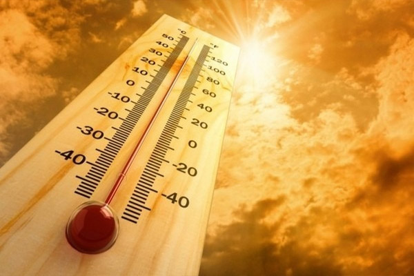 Read more about the article Weather Alert: पंजाब में अगले 3 दिन प्रचंड गर्मी, हीट वेव का अलर्ट, 9 जिलों में तापमान 40 डिग्री के पार