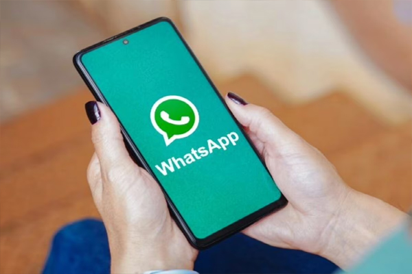 You are currently viewing WhatsApp का धांसू अपडेट, बदला फोटो और वीडियो भेजने का अंदाज