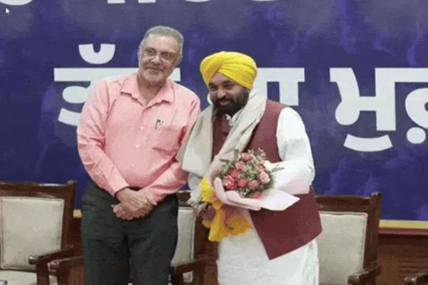 Read more about the article पंजाबियों की हुई बल्ले-बल्ले! अब इलाज की चिंता खत्म, हर व्यक्ति को मिलेगा 10 लाख का स्वास्थ्य बीमा; जानें कब से बनेंगे कार्ड