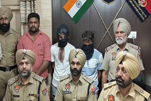 Read more about the article भार्गव कैंप मर्डर केस में जालंधर पुलिस का एक्शन, 5 घंटे में दो आरोपियों को किया गिरफ्तार