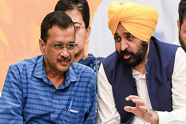 Read more about the article पंजाब की सियासत में हलचल, अकाली दल के दिग्गज नेता थाम सकते हैं AAP का दामन
