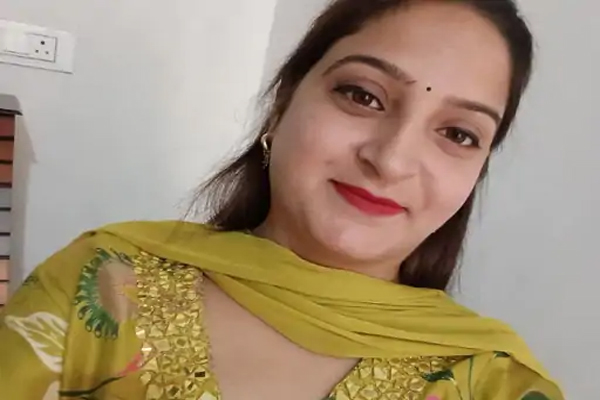 Read more about the article पंजाब में खौफनाक वारदात, 7 साल पहले हुई थी शादी, अब धारदार हथियार से काटकर महिला की हत्या; पति समेत 4 पर केस दर्ज