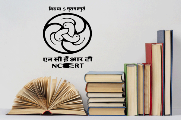 Read more about the article ‘सुप्रीम’ आपत्ति के बाद बैकफुट पर NCERT, सरेआम मांगी बिना शर्त माफी; रातों-रात वापस ली 8वीं कक्षा की ये विवादित किताब