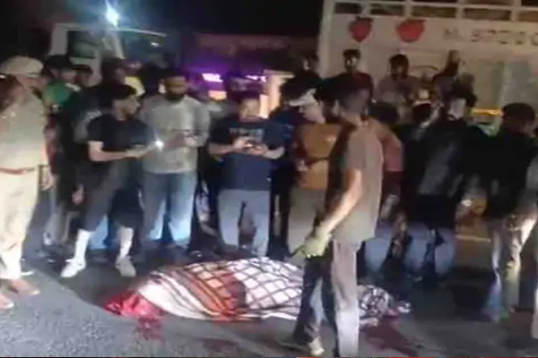 Read more about the article जालंधर में तेज रफ्तार का कहर, 130 की स्पीड से आ रही कार ने मारी ऐसी टक्कर कि 7 फीट हवा में उछला युवक, रूह कंपा देगा यह हादसा