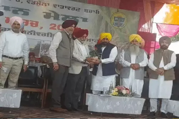 You are currently viewing ‘किसानों को लेबोरेटरी न समझें!’ वैज्ञानिकों पर भड़के CM मान, भरी सभा में क्लास लगाकर कर दिया ये बड़ा ऐलान