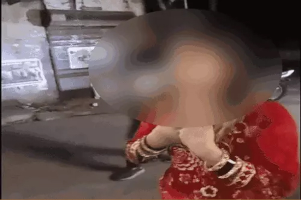 You are currently viewing जालंधर बस स्टैंड के पास निहंग का एक्शन, देह व्यापार कर रही लड़कियों को रंगे हाथ पकड़ा; नशे के सामान के साथ कमरे का हुआ भंडाफोड़