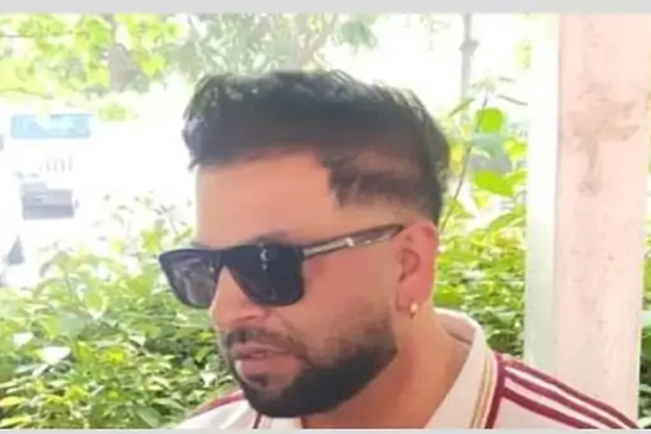 You are currently viewing पंजाबी सिंगर पर जानलेवा हमला, कार सवार बदमाशों ने किया पीछा; रुकने का इशारा कर की हवाई फायरिंग- म्यूजिक इंडस्ट्री में खौफ