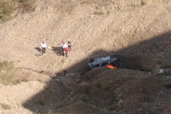 You are currently viewing खाई में गिरी कार और पल भर में बन गई आग का गोला, माता चिंतपूर्णी से लौट रहे पंजाब के 2 श्रद्धालुओं की दर्दनाक मौत