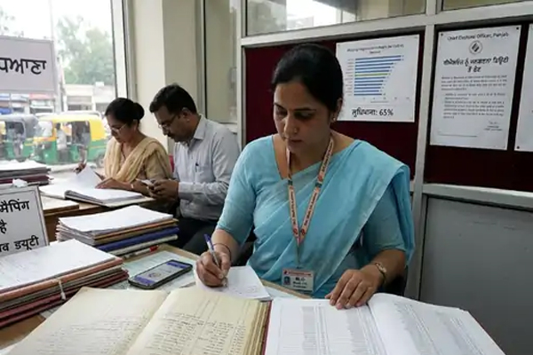 Read more about the article ‘BLO नहीं करेंगे जनगणना की ड्यूटी…’, पंजाब चुनाव आयोग का बड़ा फैसला, सभी DC को जारी हुए सख्त निर्देश