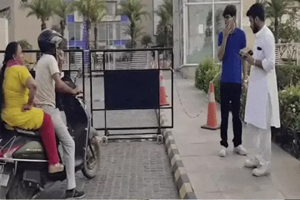 Read more about the article पंजाब के इस मशहूर मॉल पर अचानक जड़ा ताला, बैरिकेड्स लगाकर रोका रास्ता; सैकड़ों कर्मचारियों पर मंडराया बेरोजगारी का संकट