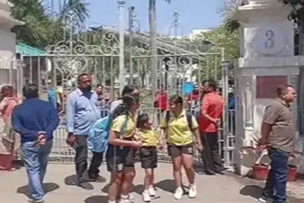 You are currently viewing ‘जल्दी आएं और अपने बच्चों को ले जाएं…’, पंजाब के इस शहर में नामी स्कूलों को फिर मिली बम से उड़ाने की धमकी