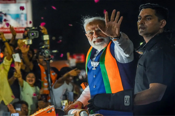 Read more about the article बंगाल में खिला कमल—ढह गया दीदी का किला, BJP की प्रचंड जीत से पंजाब में बदला माहौल; अब ‘मिशन फतह’ की तैयारी!