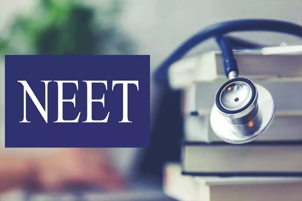 Read more about the article NEET UG 2026: लाखों छात्रों का इंतजार खत्म, रद्द हुई नीट परीक्षा की नई तारीख का हुआ ऐलान, जानें कब होगा री-एग्जाम