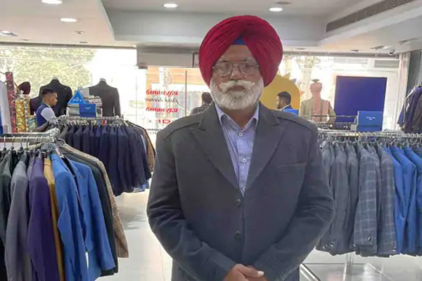 You are currently viewing बहू के झूठे केस और धमकियों से हारा पंजाब पुलिस का रिटायर्ड इंस्पेक्टर, सुसाइड नोट में खोले रोंगटे खड़े कर देने वाले राज