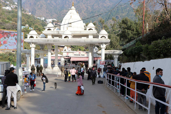 Read more about the article वैष्णो देवी जाने वाले श्रद्धालुओं की लगी लॉटरी, माता रानी के दर्शन हुए और भी आसान; शुरु हुई ये नई सुविधा