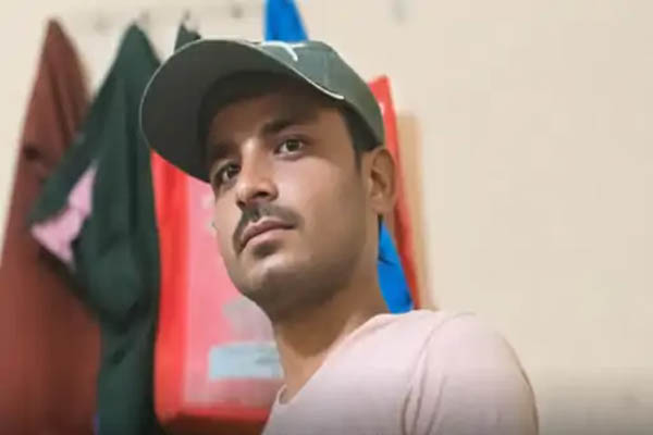 You are currently viewing नाबालिग लड़की को सिरफिरे बॉयफ्रेंड ने किया अगवा, पुलिस से बचने के लिए खेल रहा WhatsApp का शातिर खेल