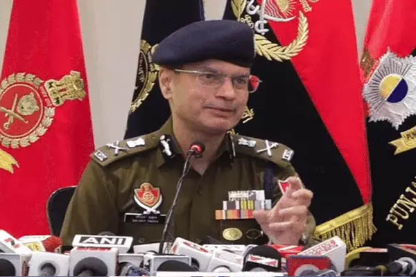 You are currently viewing जालंधर से ISI समर्थित बब्बर खालसा का आतंकी गिरफ्तार; 1.3 किलो हाई एक्सप्लोसिव से भरा IED बरामद