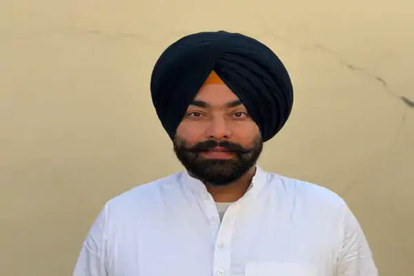 You are currently viewing अकाली दल नेता के वकील बेटे की गोली लगने से मौत, कारणों का खुलासा नहीं; जांच में जुटी पुलिस