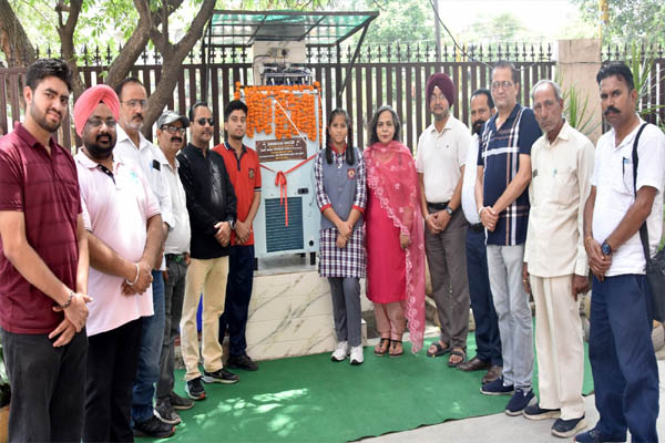 Read more about the article ਪੰਜਾਬ ਪ੍ਰੈੱਸ ਕਲੱਬ ਵਲੋਂ ਰਾਹਗੀਰਾਂ ਲਈ ਲਗਾਇਆ ਨਵਾਂ ਵਾਟਰ ਕੂਲਰ