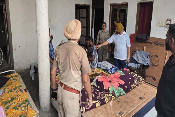 Read more about the article पंजाब में ISI के नापाक मंसूबों का भंडाफोड़, वंदे भारत समेत कई VIP ट्रेनों को उड़ाने की थी साजिश; जेल से ऑपरेट हो रहा था नेटवर्क