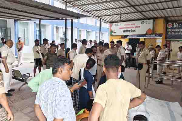 Read more about the article मंदिर मार्ग पर करंट की अफवाह के बाद मची भगदड़, 7 महिलाओं की मौत- 23 घायल; सरकार ने 4-4 लाख रुपए मुआवजे का किया ऐलान