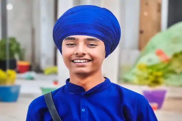 Read more about the article ऑनलाइन गेमिंग में कर्ज से परेशान युवक ने खाया जहर, खबर सुनकर दो दोस्तों ने भी निगलीं सल्फास की गोलियां, 1 की मौत