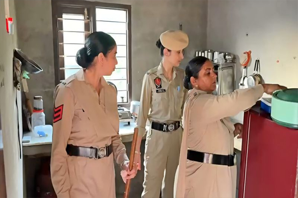 You are currently viewing ‘2 मिनट में मिल रहा चिट्टा’: अकाली दल के स्टिंग वीडियो के बाद जागी बठिंडा पुलिस, 200 जवानों ने गांव घेरा; 20 हिरासत में