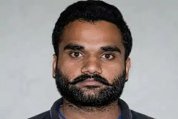 Read more about the article FBI की टॉप-10 मोस्ट वॉन्टेड लिस्ट में आया गैंगस्टर गोल्डी बराड़, सूचना देने वाले को मिलेगा 9.5 करोड़ रुपए का इनाम
