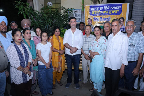 Read more about the article जालंधर नॉर्थ में विकास की आंधी, मेयर वनीत धीर ने खुलवाया आम आदमी क्लीनिक, ट्रैफिक लाइटों और सड़कों व पार्कों के कार्यों में तेजी